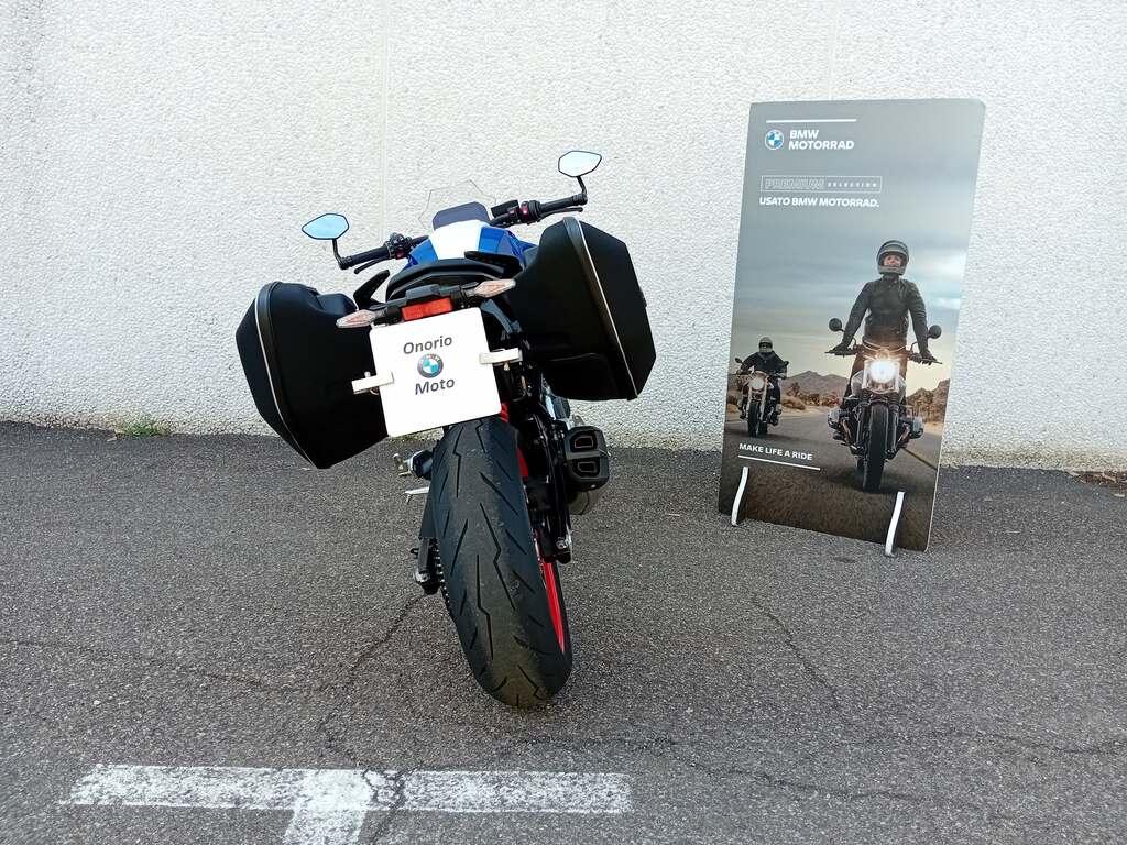F 900 R