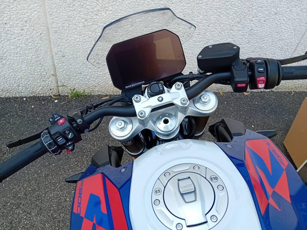 F 900 R