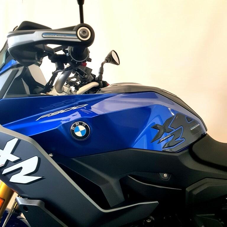 F 900 XR