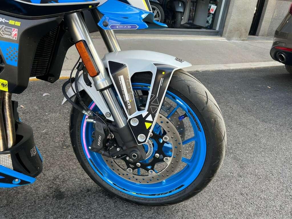 GSX-8S
