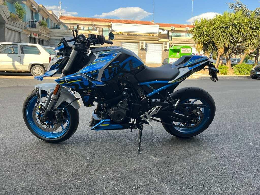GSX-8S