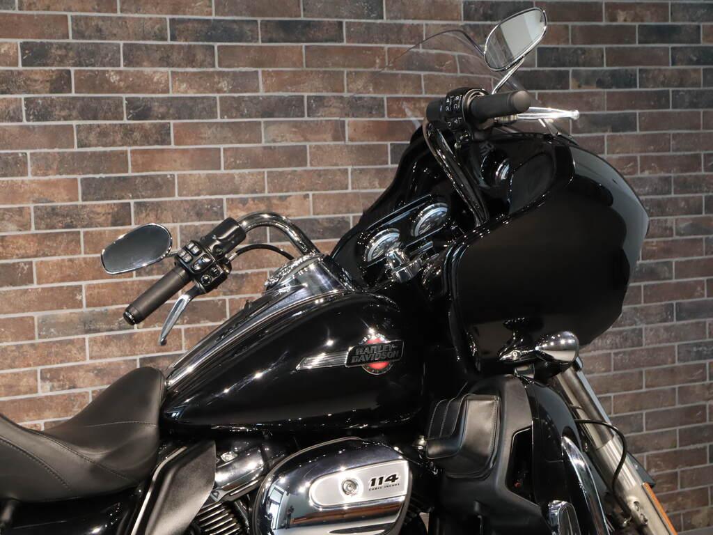 ROAD GLIDE 114 1868
