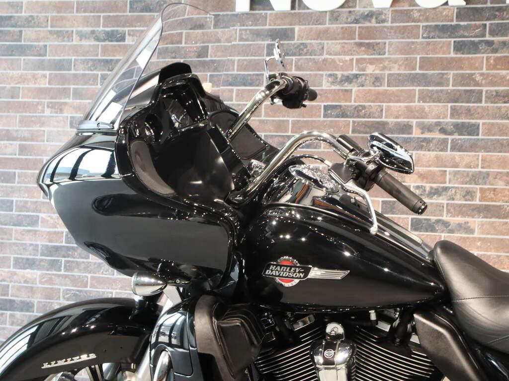 ROAD GLIDE 114 1868