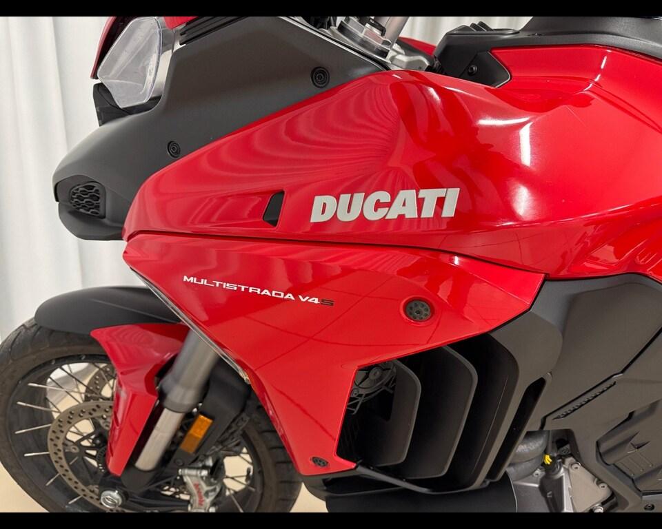 MULTISTRADA V4