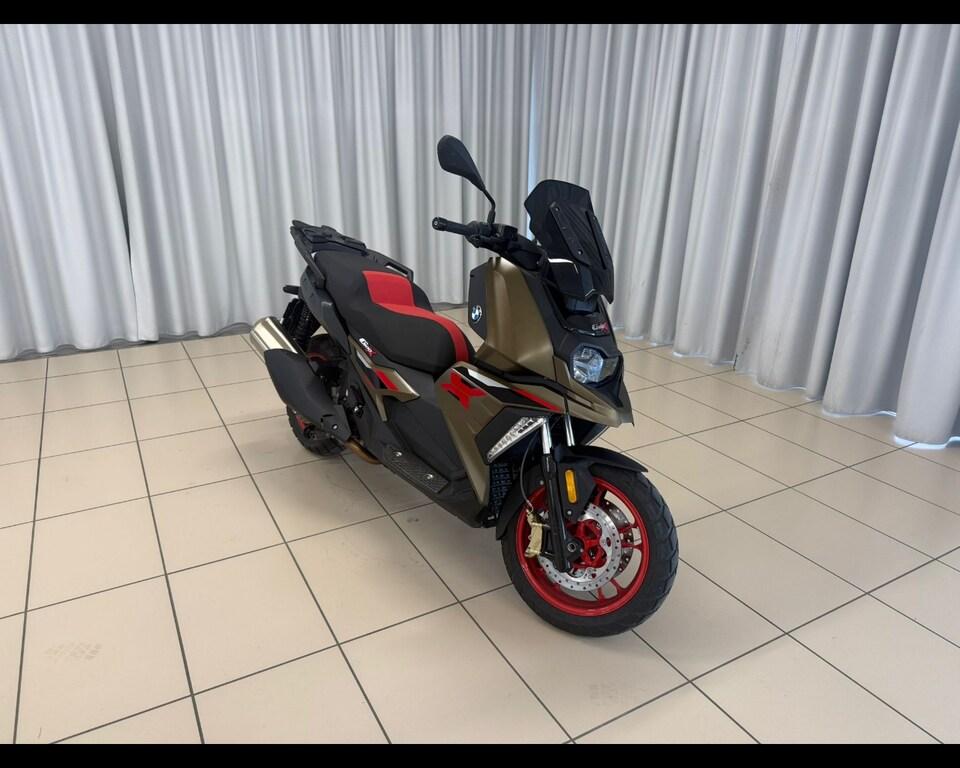 C 400 X