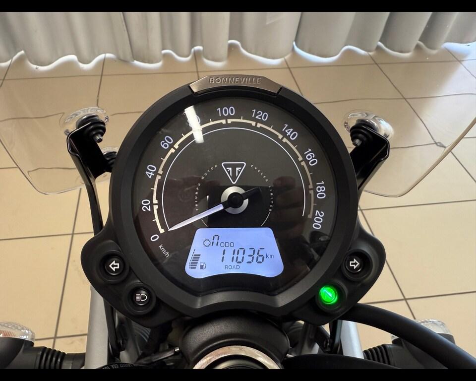 SCRAMBLER 900