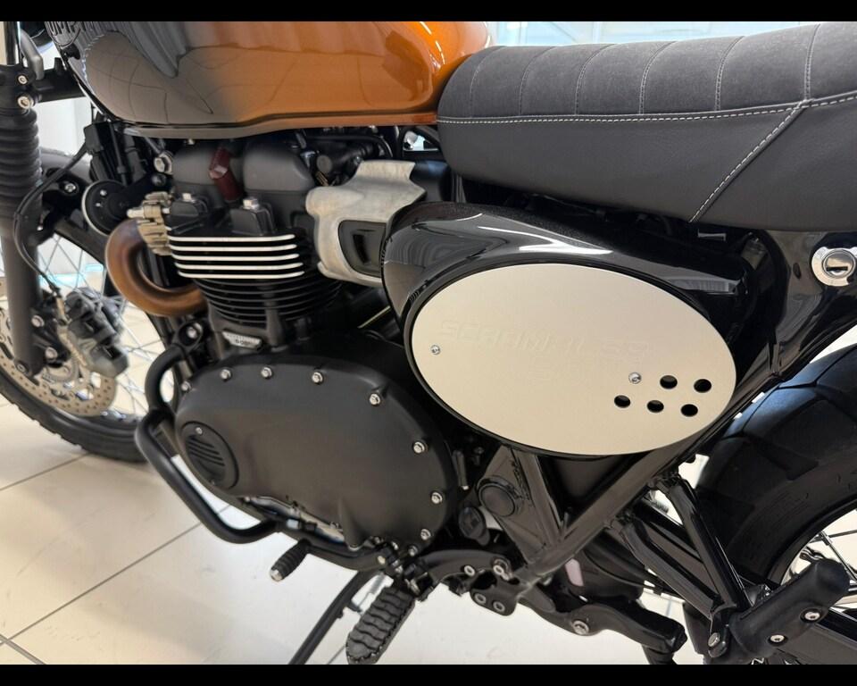 SCRAMBLER 900