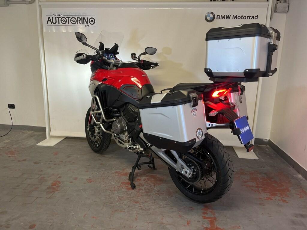 MULTISTRADA V4