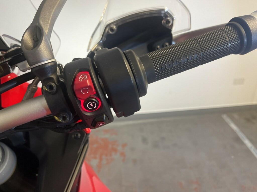 MULTISTRADA V4