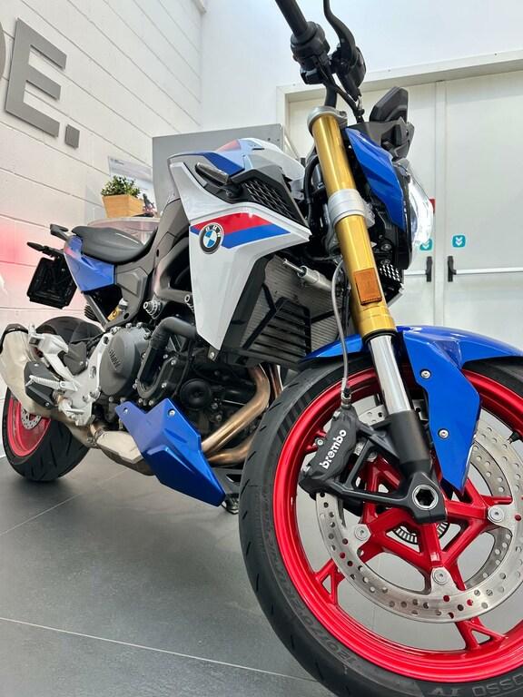 F 900 R