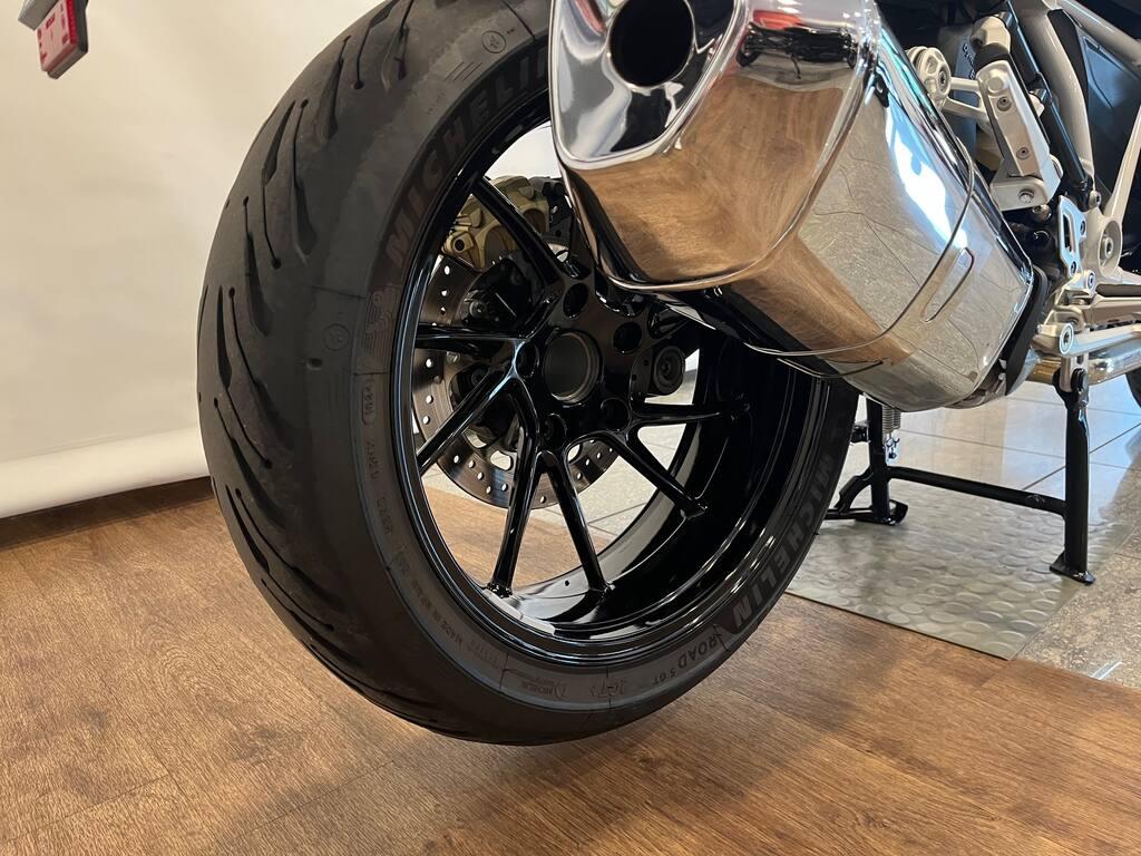 R 1250 R