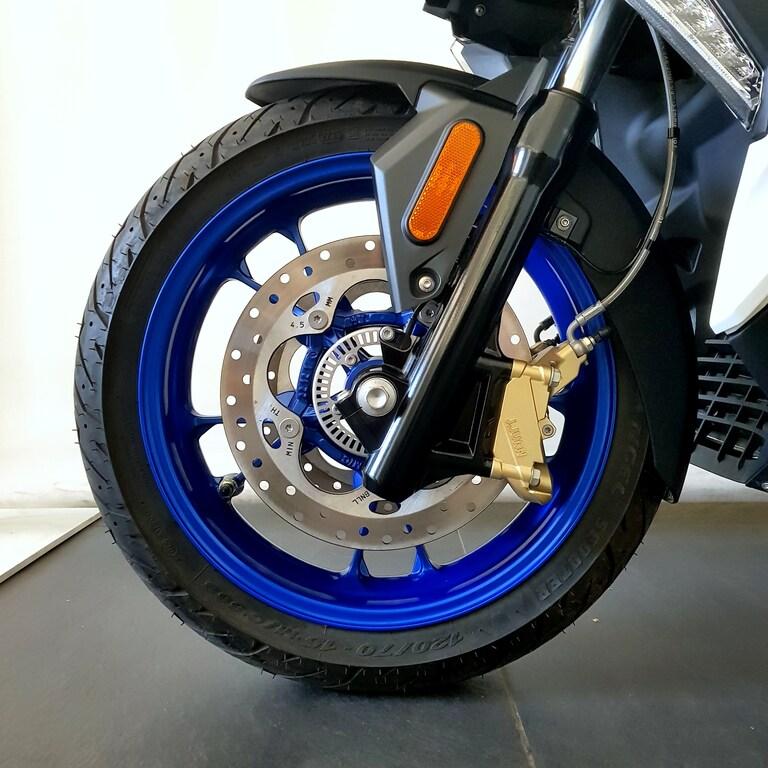C 400 X