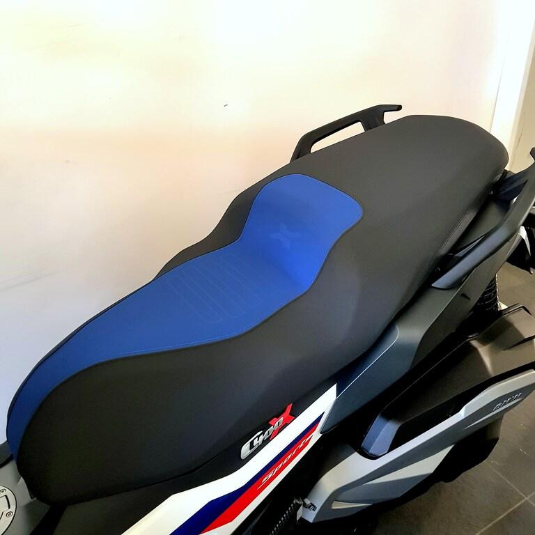 C 400 X
