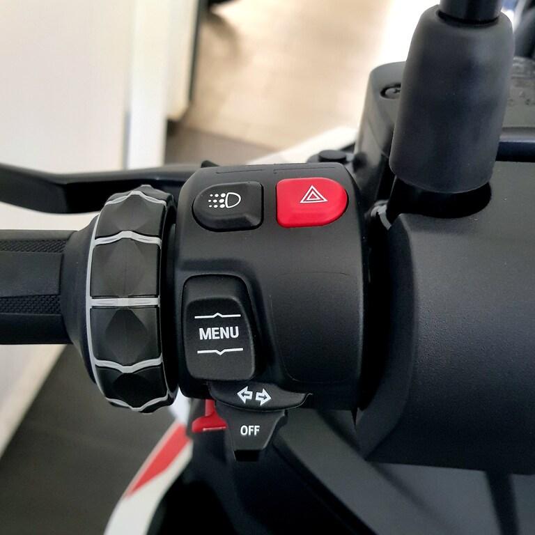 C 400 X