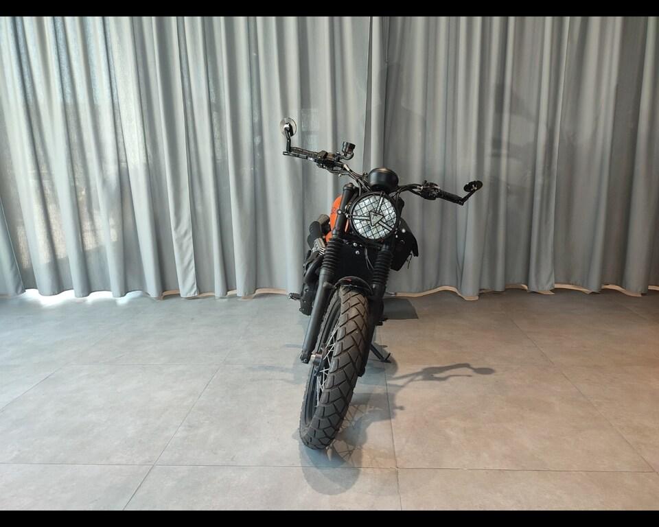 STREET SCRAMBLER 900