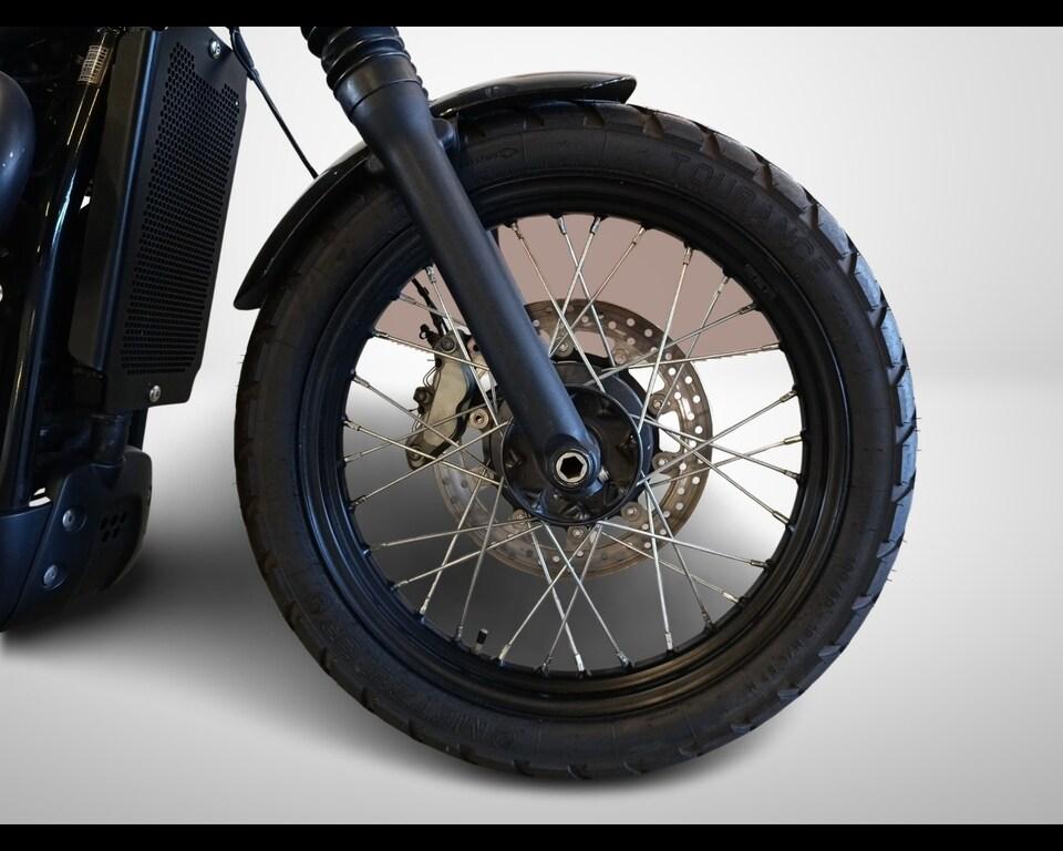 STREET SCRAMBLER 900