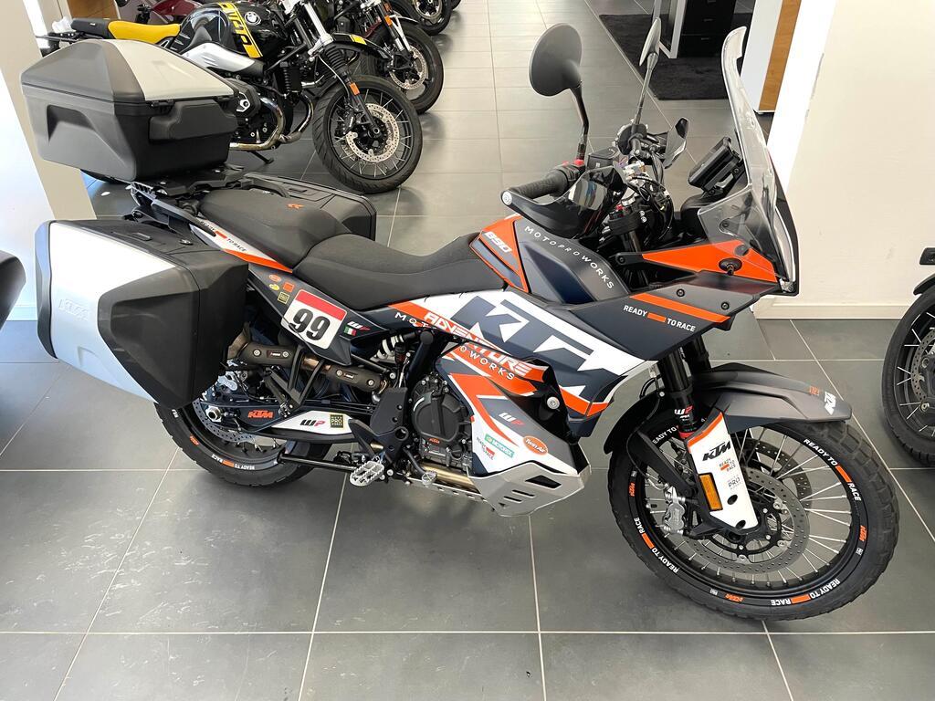 890 ADVENTURE