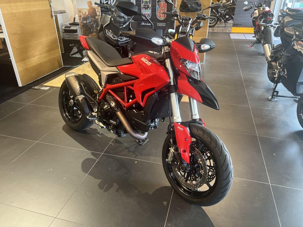 HYPERMOTARD 821
