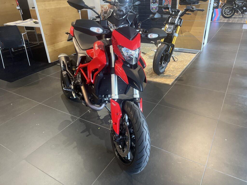 HYPERMOTARD 821