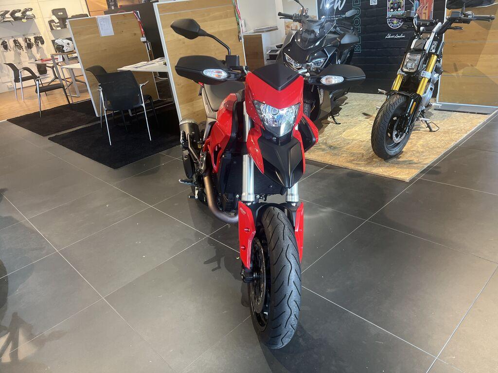 HYPERMOTARD 821