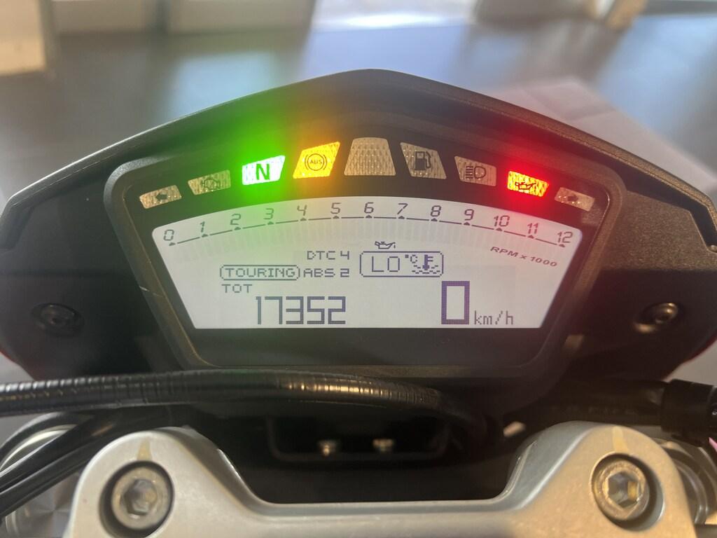 HYPERMOTARD 821