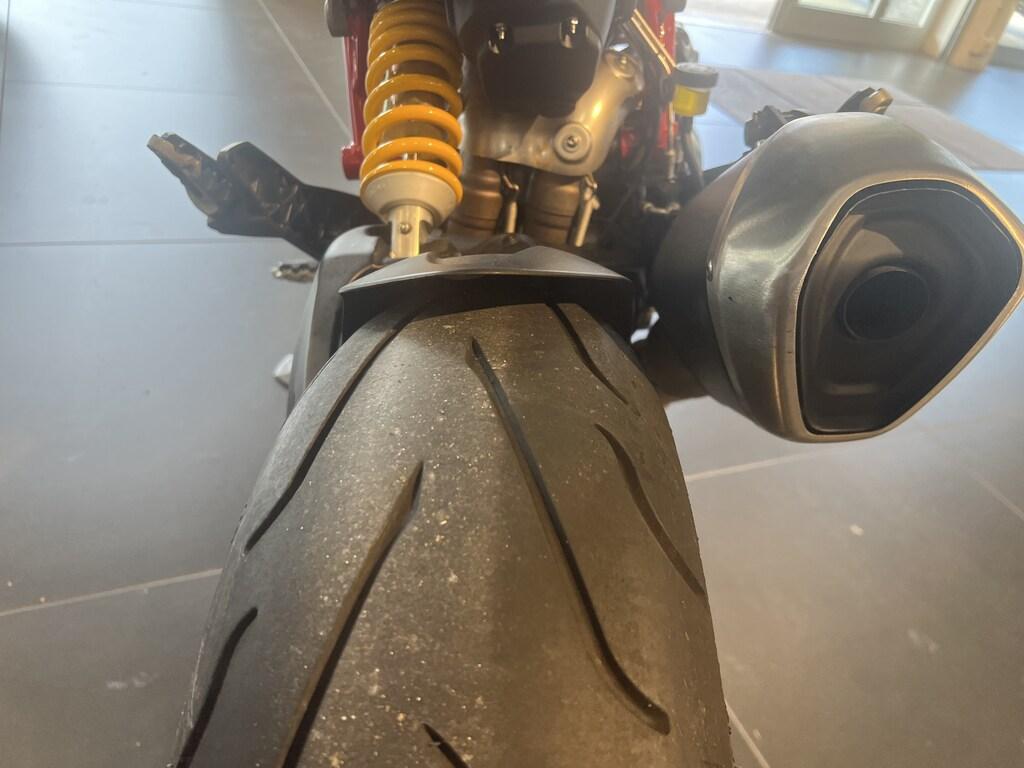 HYPERMOTARD 821