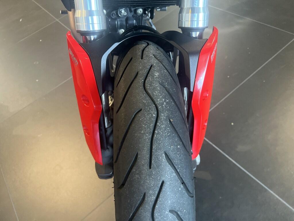 HYPERMOTARD 821