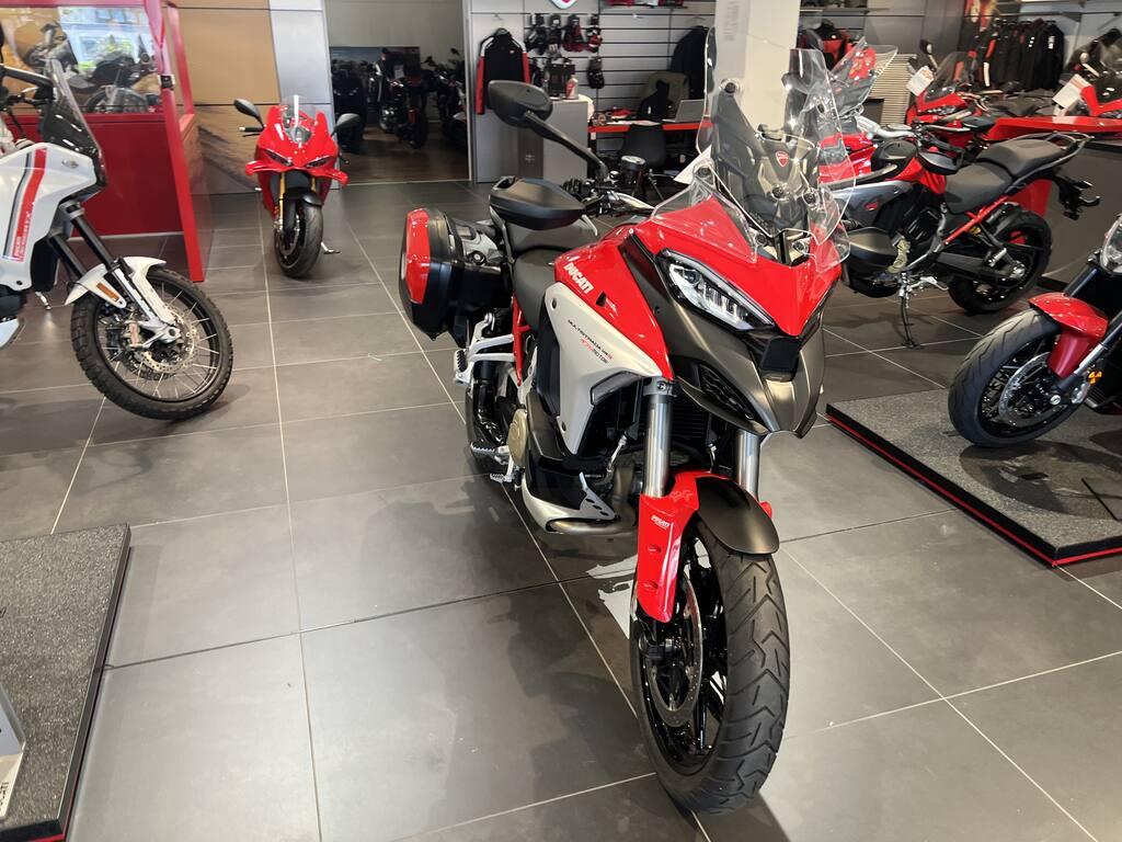 MULTISTRADA V4