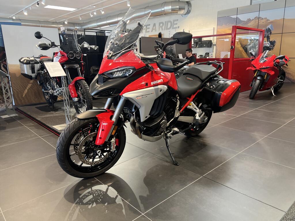 MULTISTRADA V4