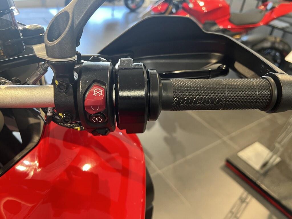 MULTISTRADA V4