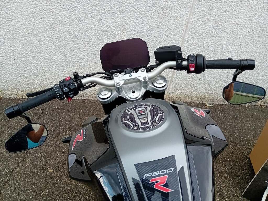 F 900 R