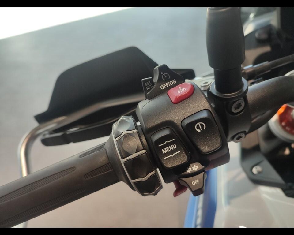 F 900 GS