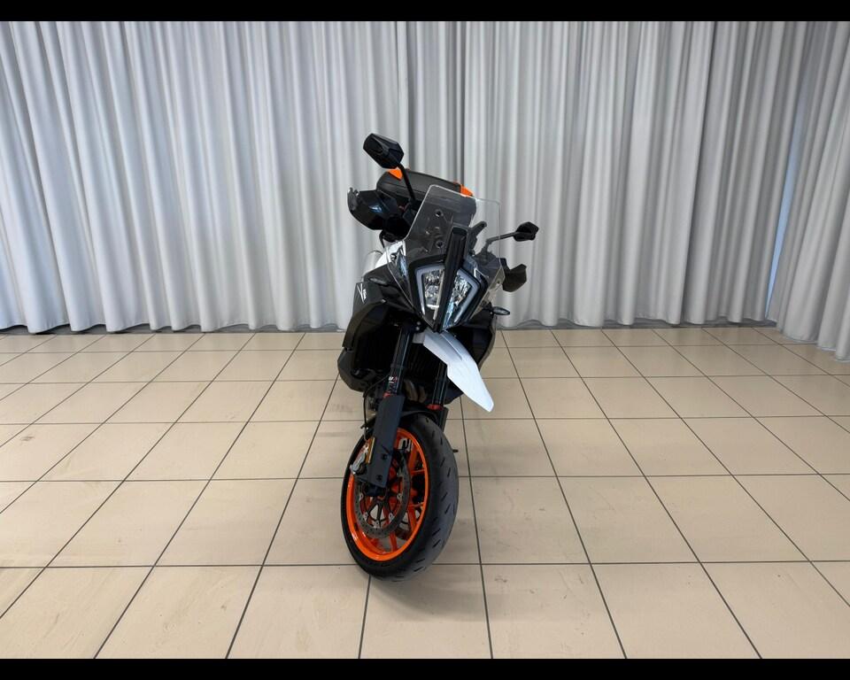 890 SMT