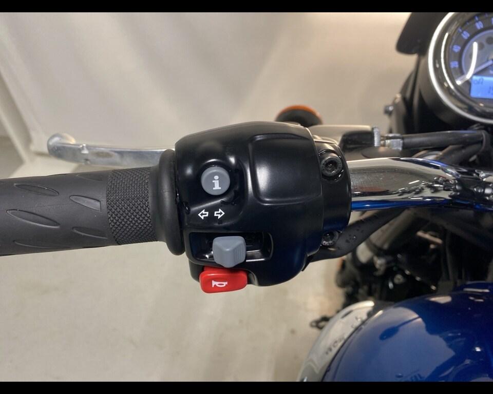 BONNEVILLE 900 T100