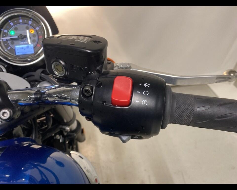 BONNEVILLE 900 T100