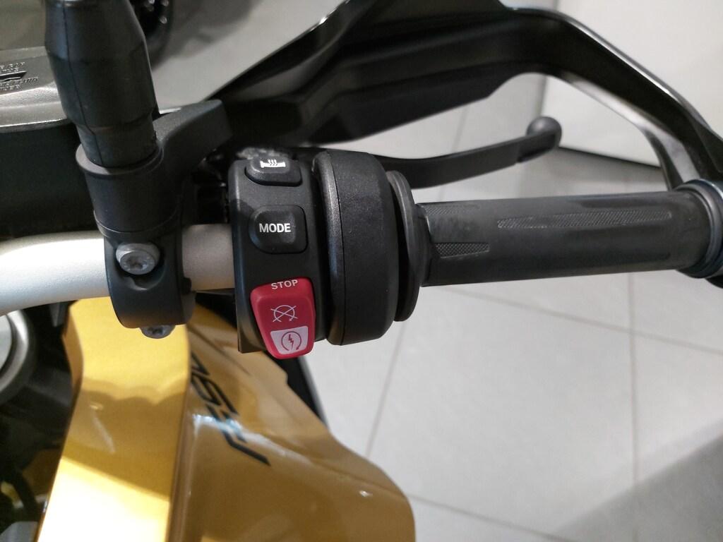 F 900 XR