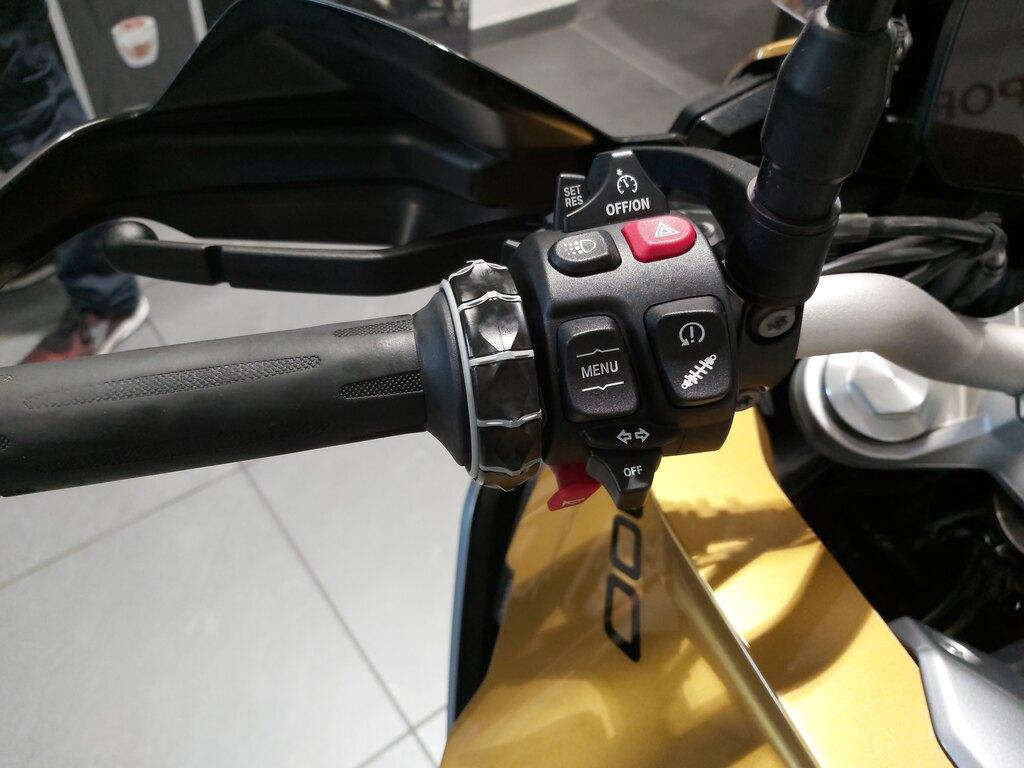 F 900 XR