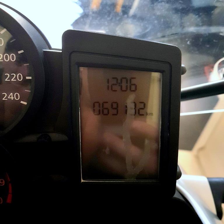 R 1200 R
