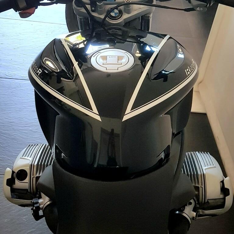 R 1200 R