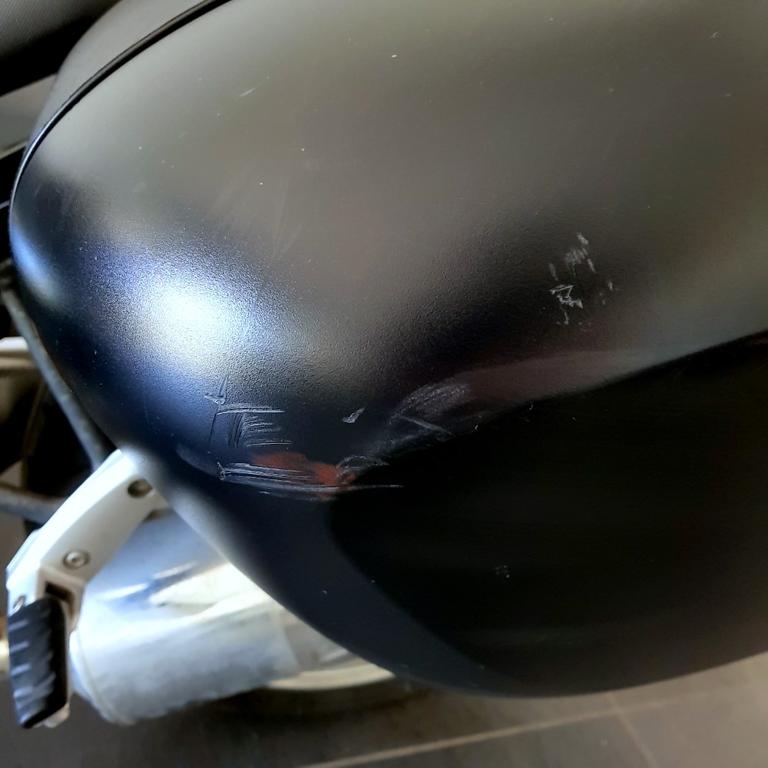 R 1200 R