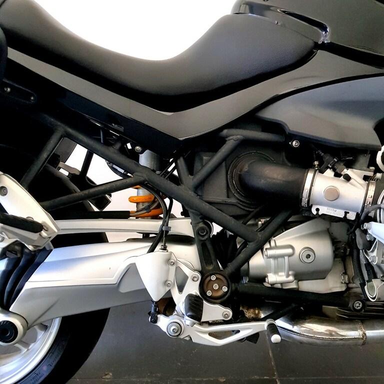 R 1200 R
