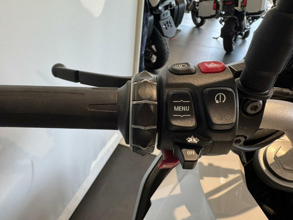 F 900 XR