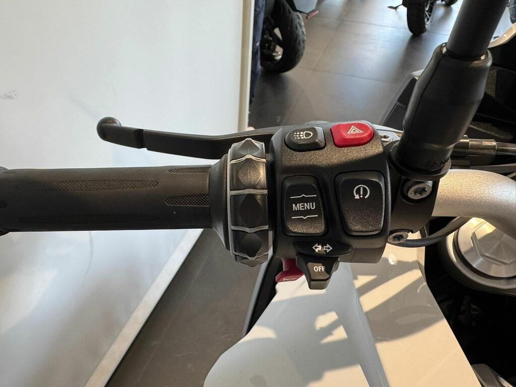 F 900 XR