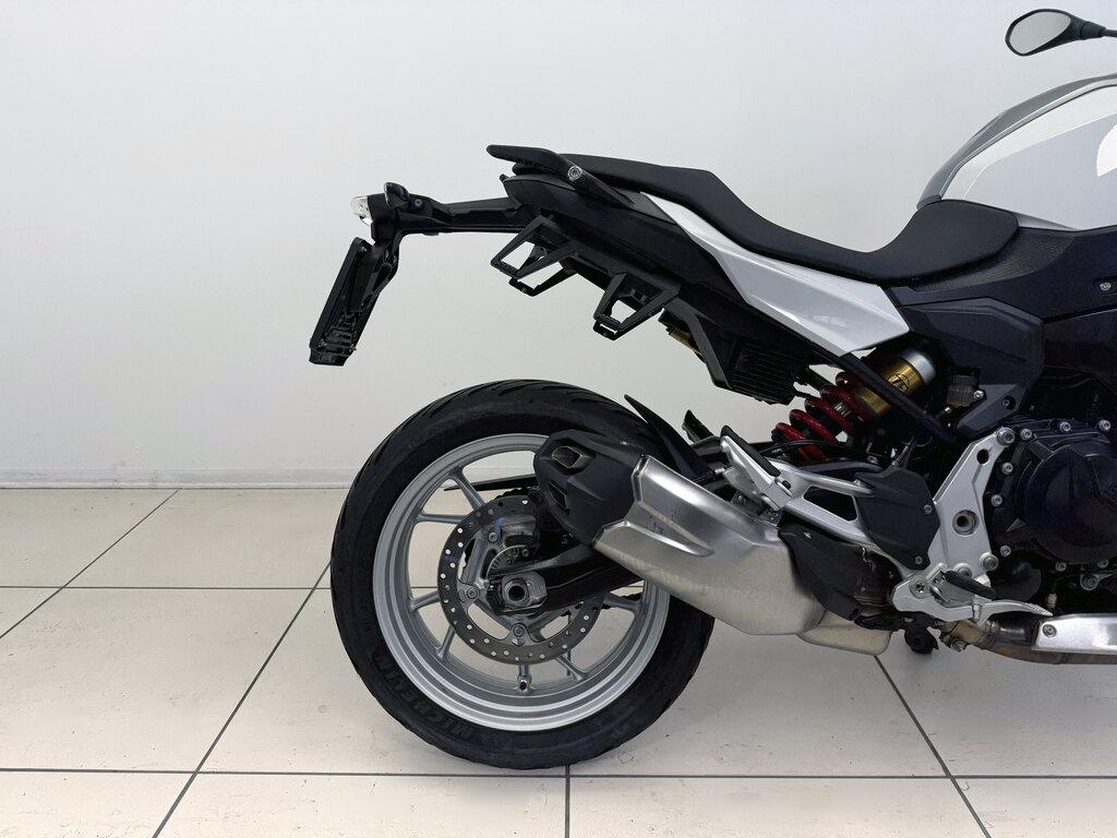 F 900 XR