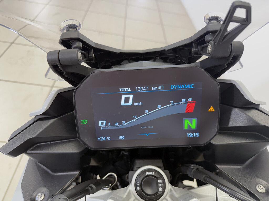 F 900 XR
