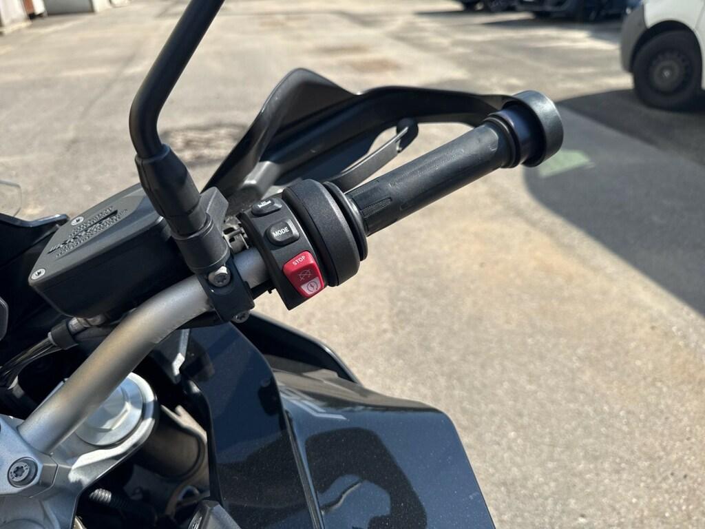 F 900 XR