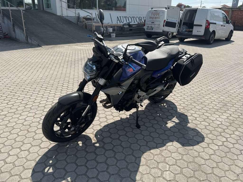 F 900 R