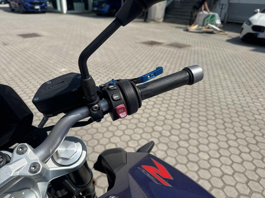 F 900 R