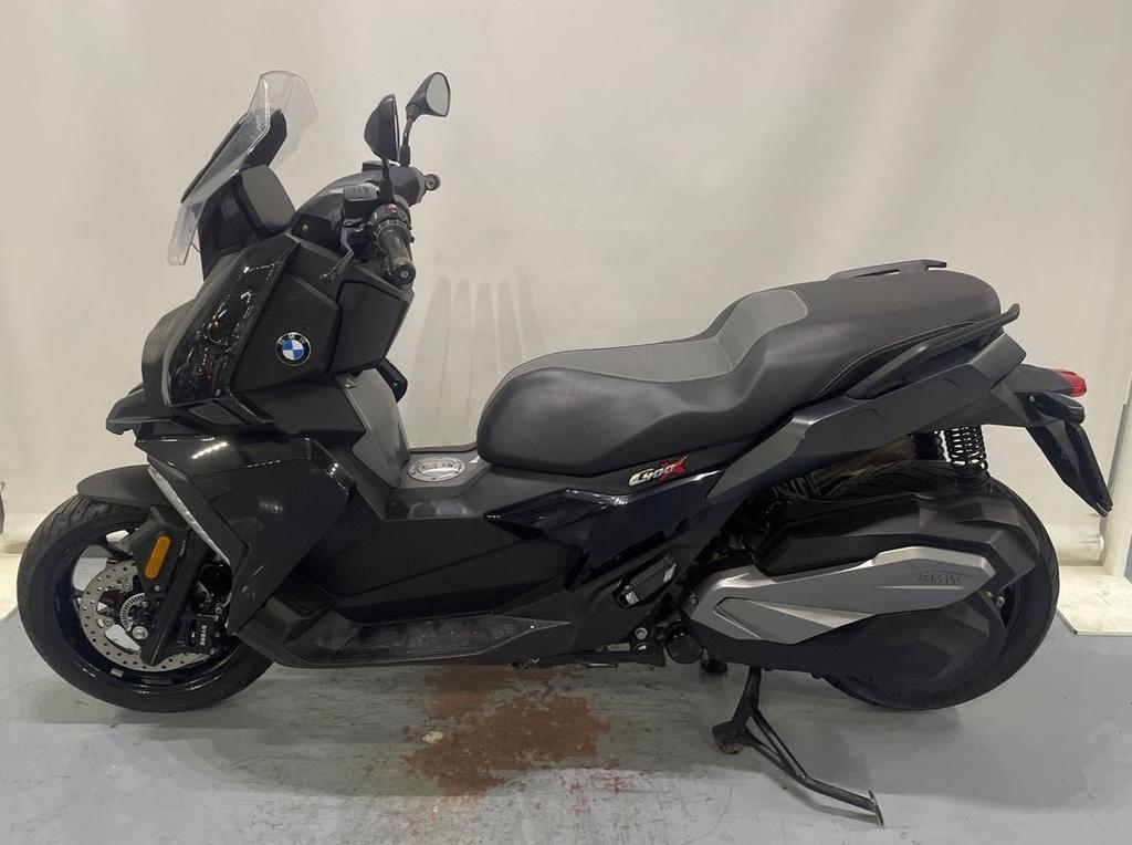C 400 X