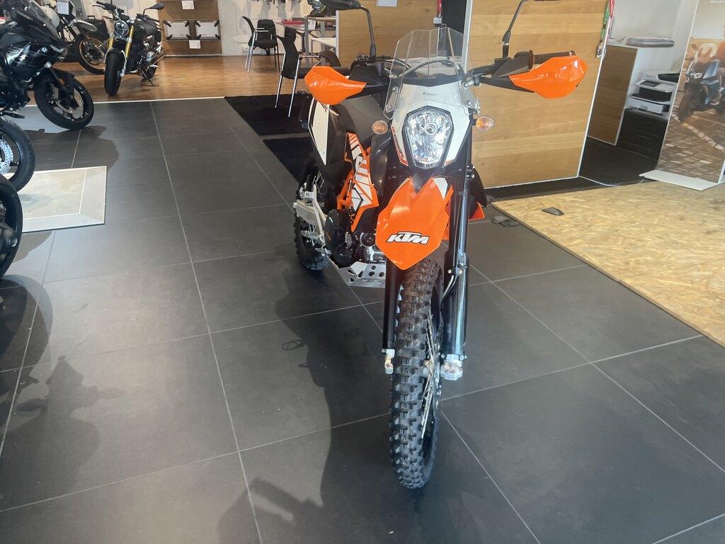 690 ENDURO